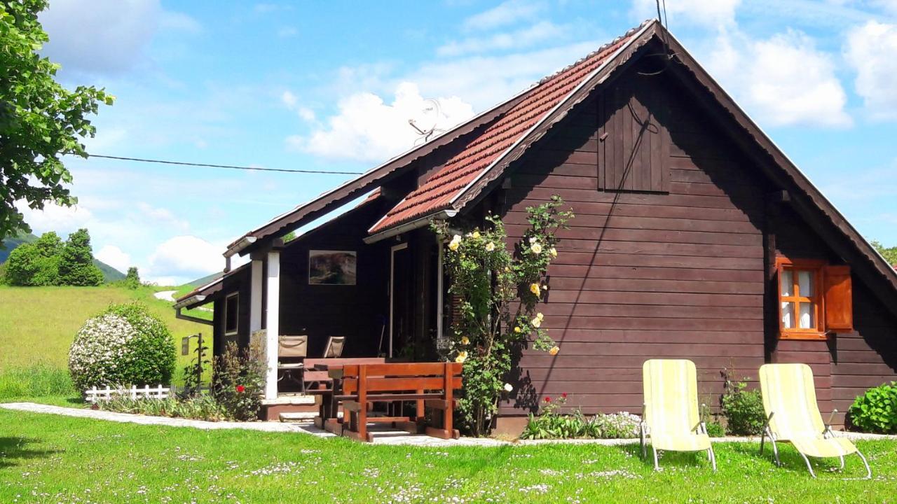 Wooden House Nela Near Plitvice Lakes Smoljanac Extérieur photo
