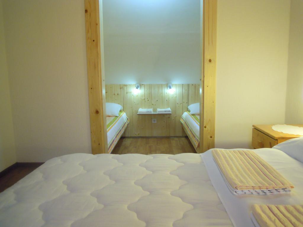 Wooden House Nela Near Plitvice Lakes Smoljanac Chambre photo